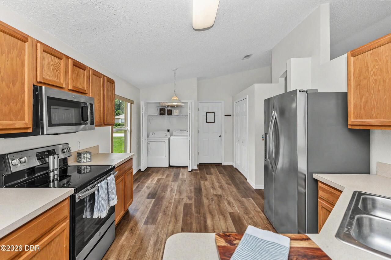 Listing Photo 12
