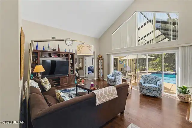 Listing Photo 16