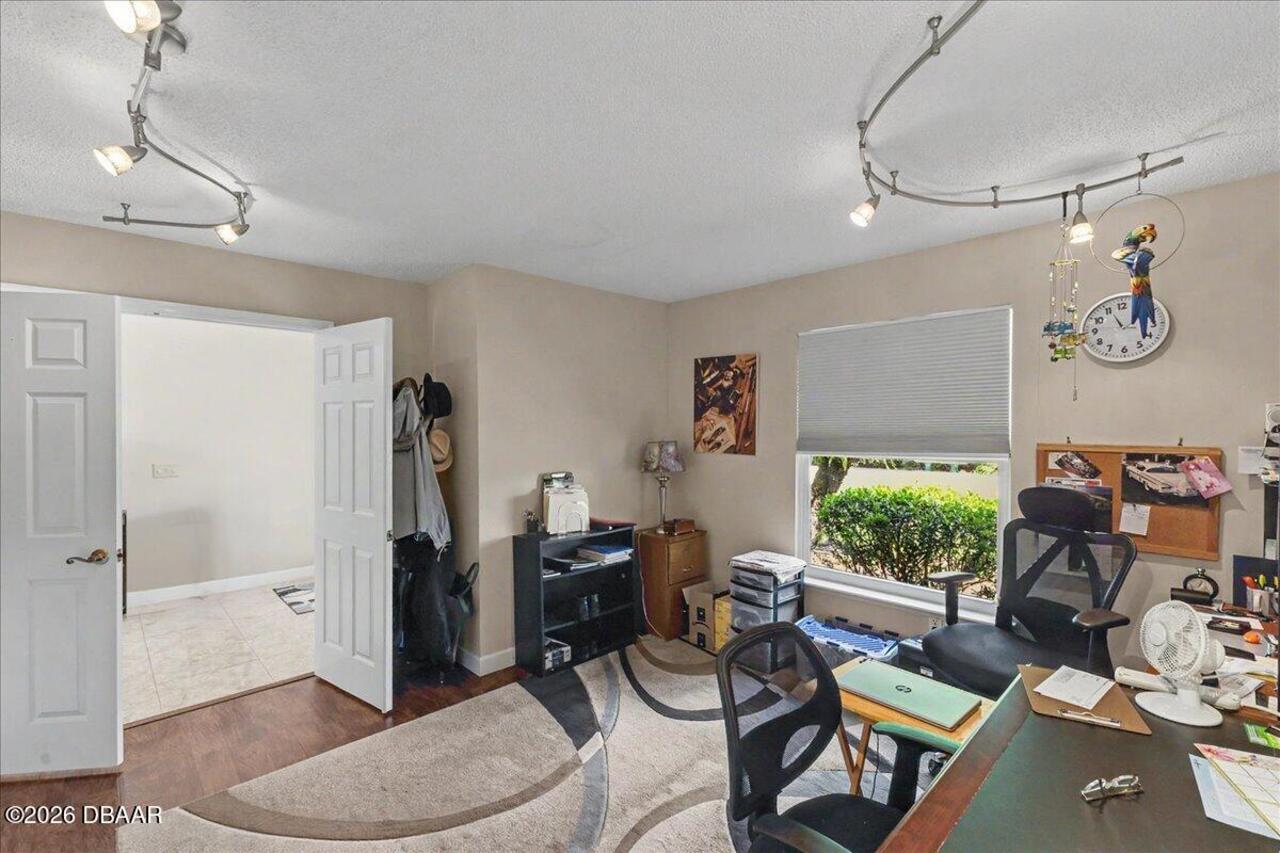 Listing Photo 28