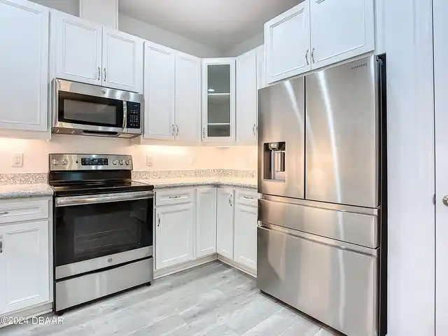 Listing Photo 8