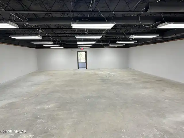 Listing Photo 12