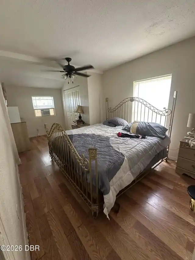 Listing Photo 10