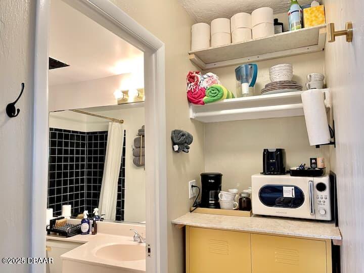 Listing Photo 11