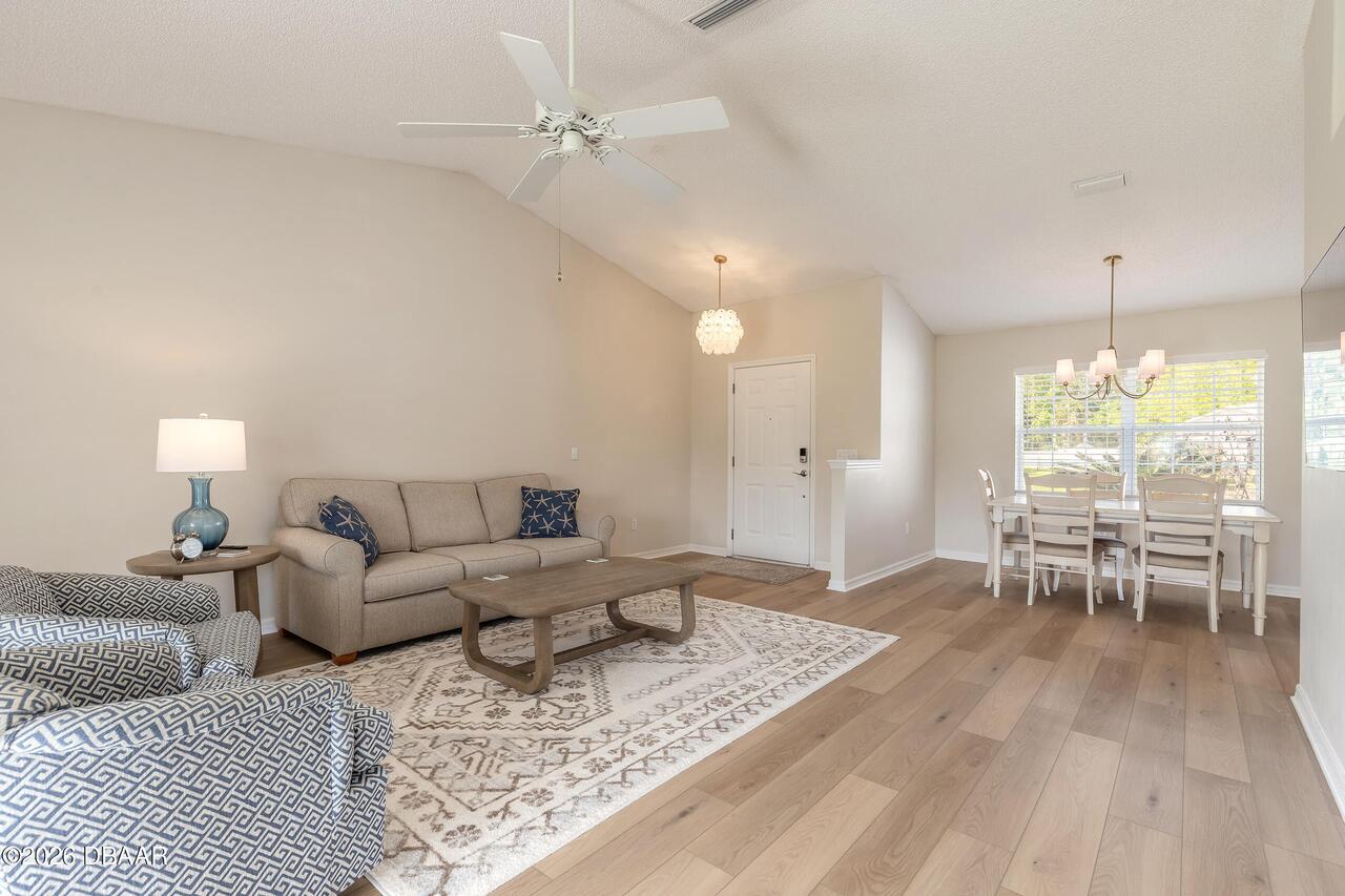 Listing Photo 8