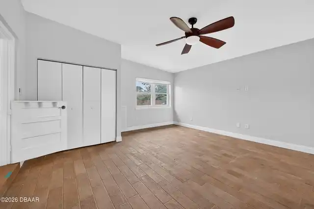 Listing Photo 10