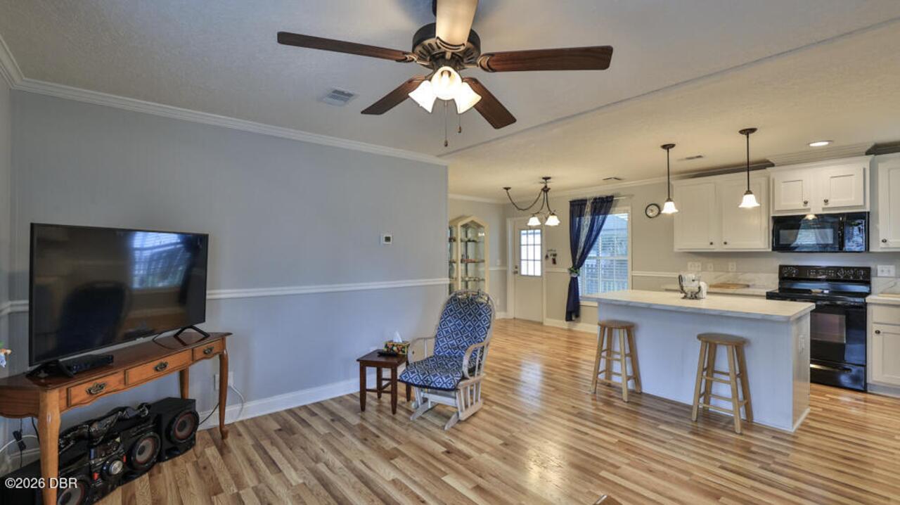 Listing Photo 8