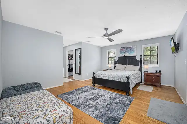 Listing Photo 22