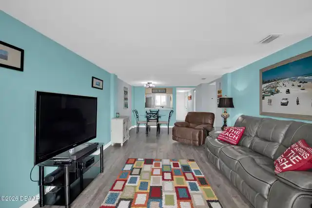 Listing Photo 15
