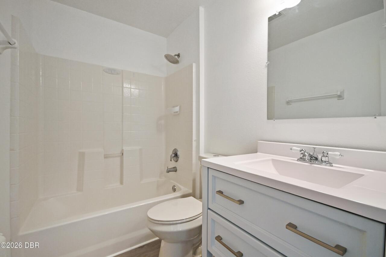 Listing Photo 12
