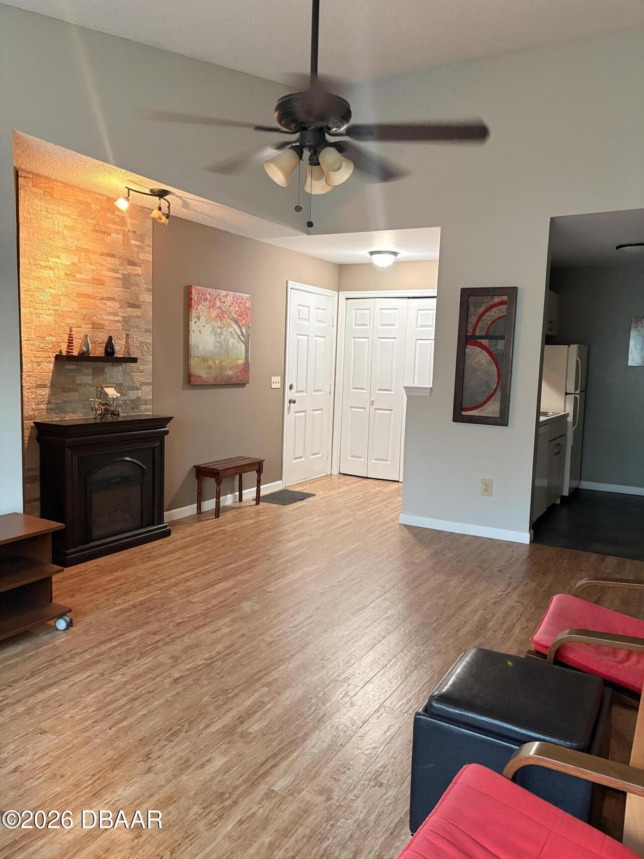 Listing Photo 10