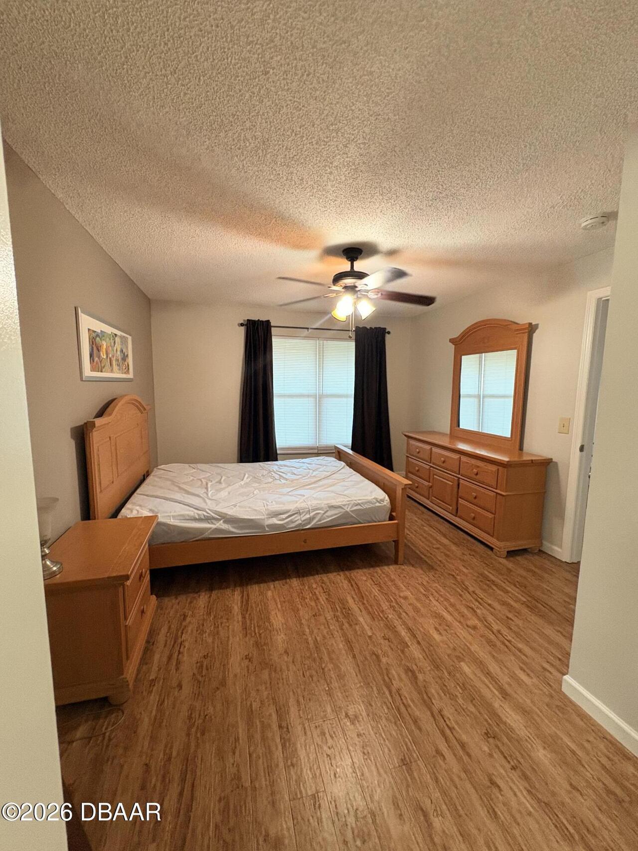 Listing Photo 12