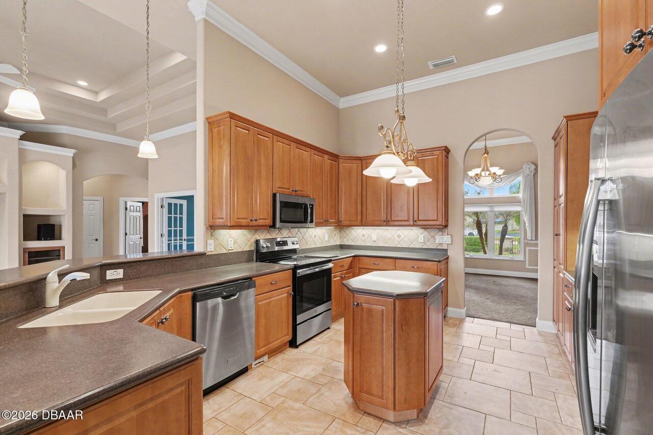 Listing Photo 10