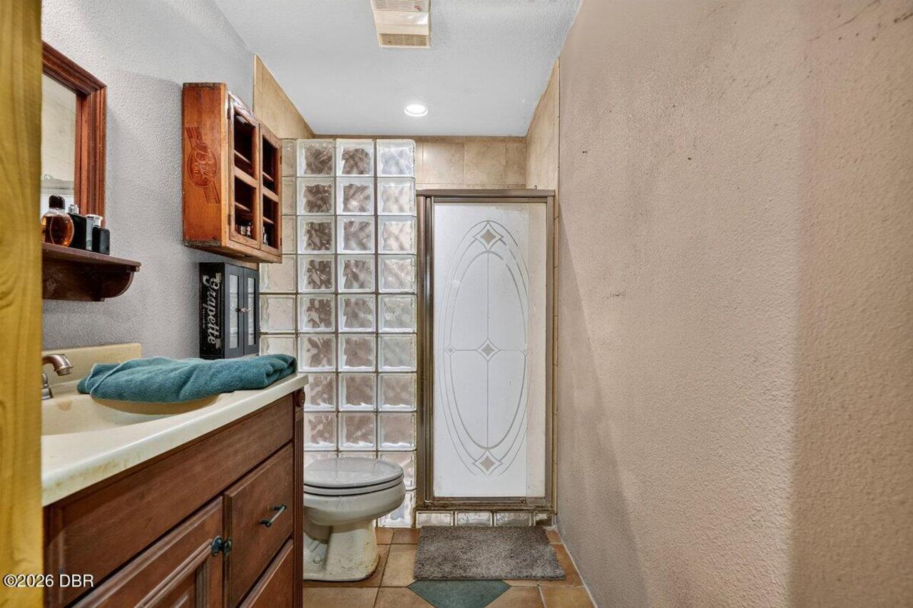 Listing Photo 16
