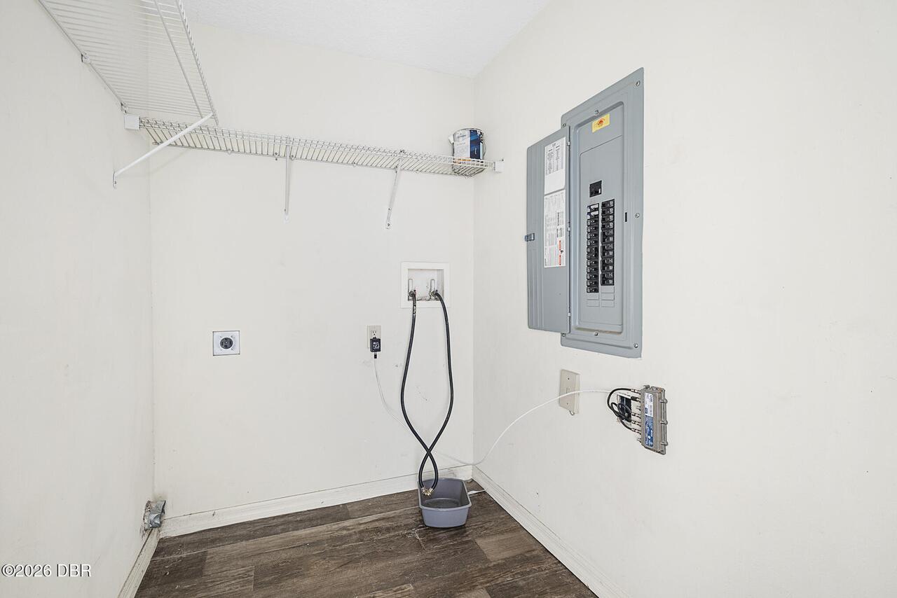 Listing Photo 8