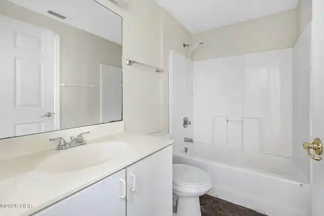 Listing Photo 12