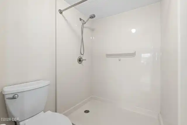 Listing Photo 14