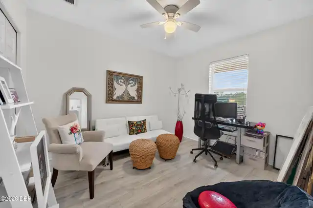 Listing Photo 18
