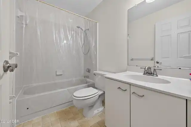 Listing Photo 12