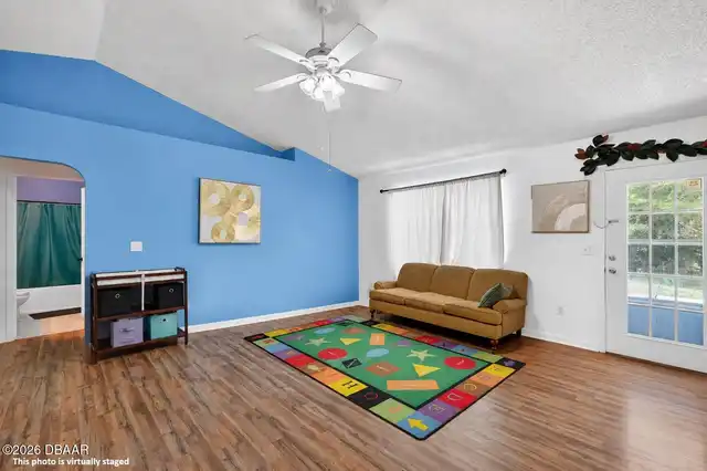 Listing Photo 6