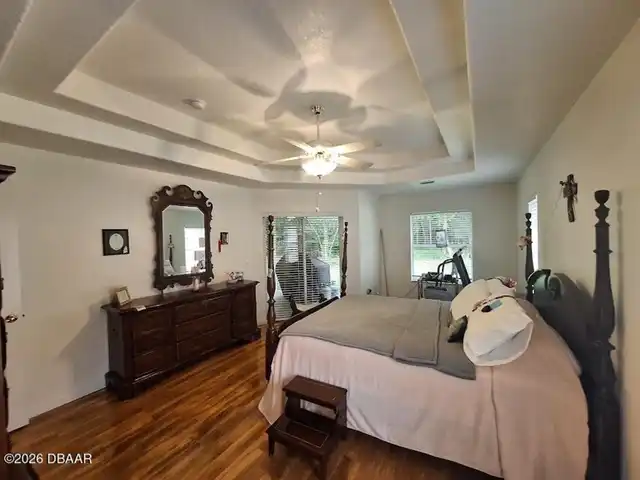 Listing Photo 12
