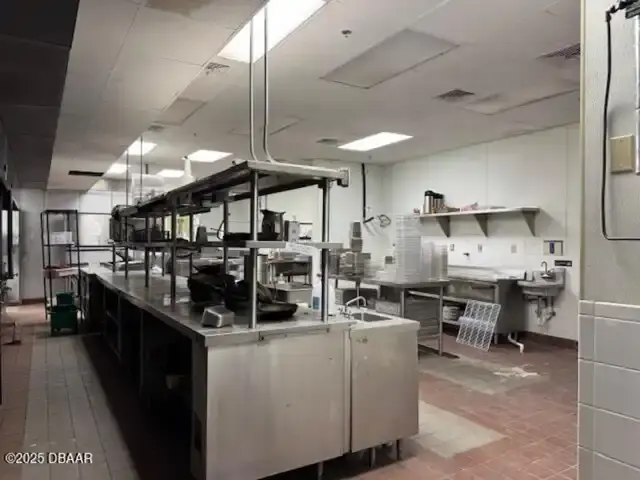 Listing Photo 18