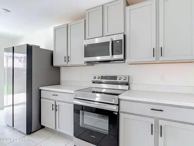 Listing Photo 7