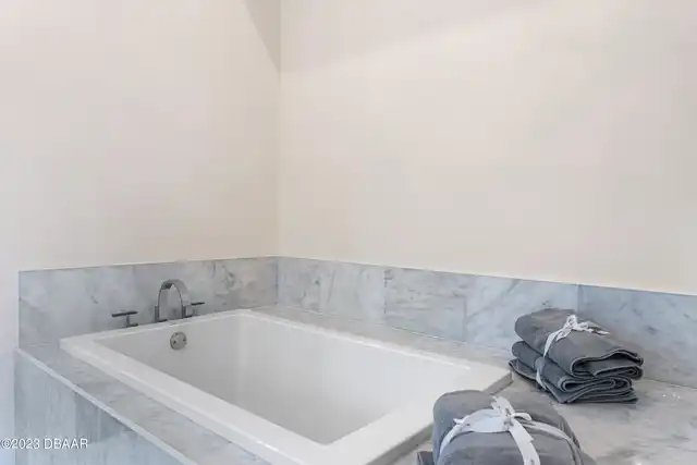 Listing Photo 43