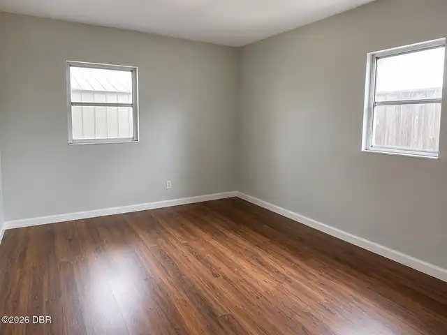 Listing Photo 16