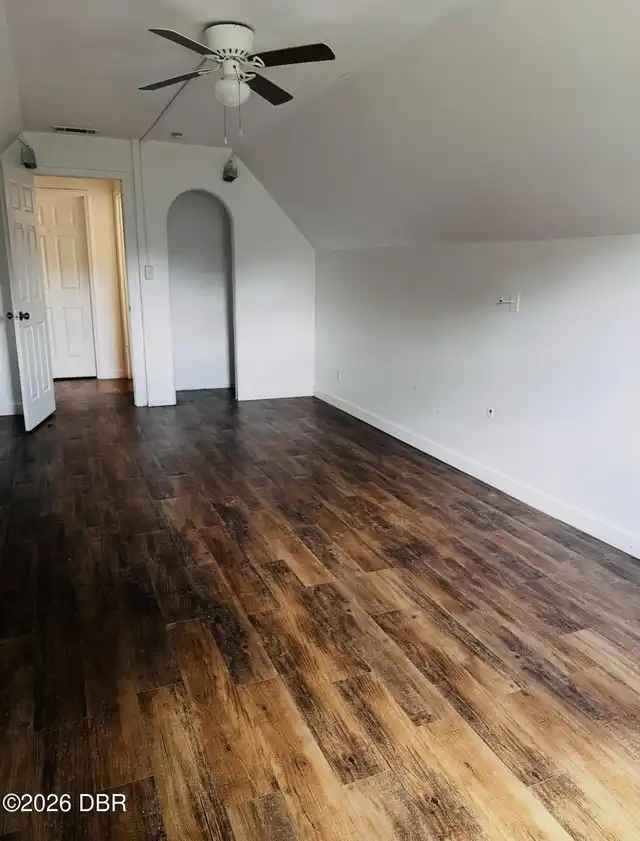 Listing Photo 18