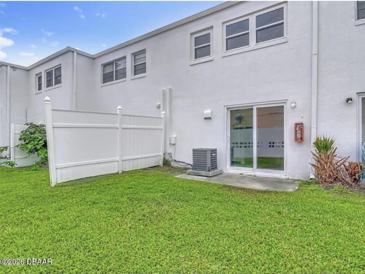 Listing Photo 9