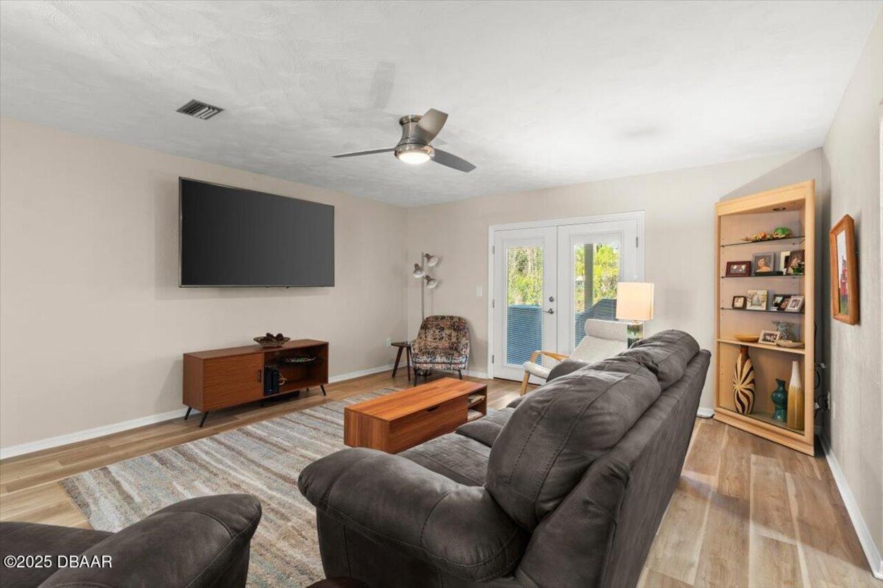 Listing Photo 7
