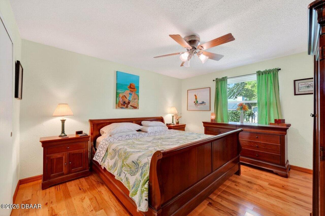 Listing Photo 18