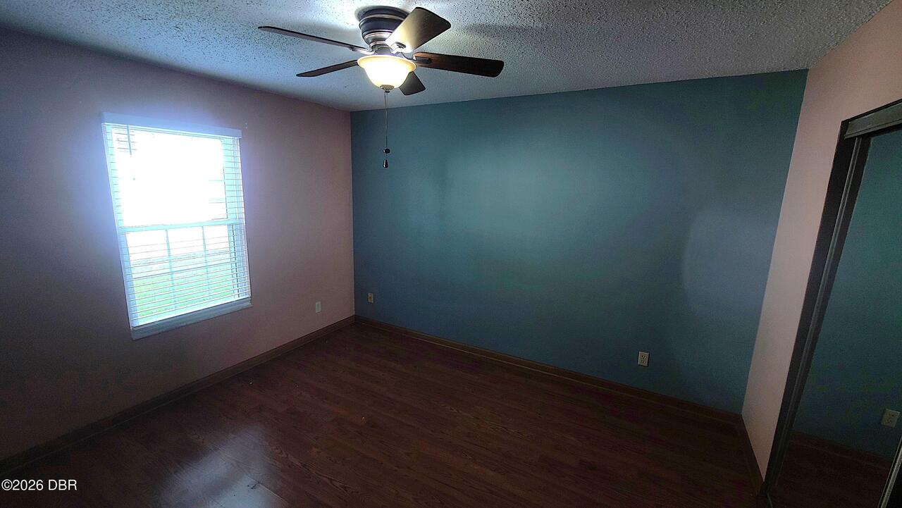Listing Photo 12