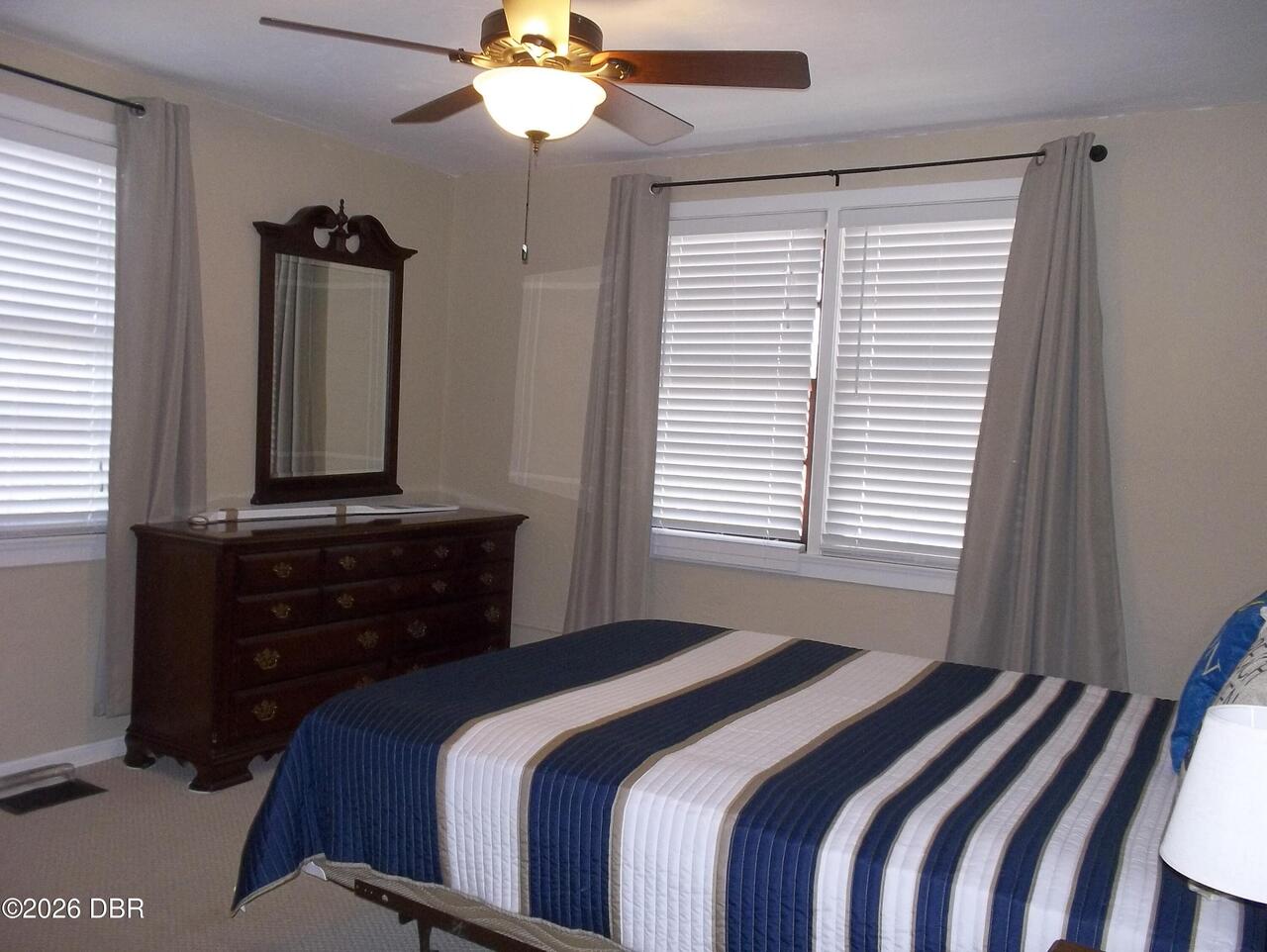 Listing Photo 12