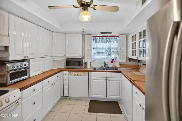 Listing Photo 11