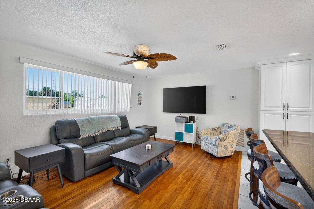 Listing Photo 14