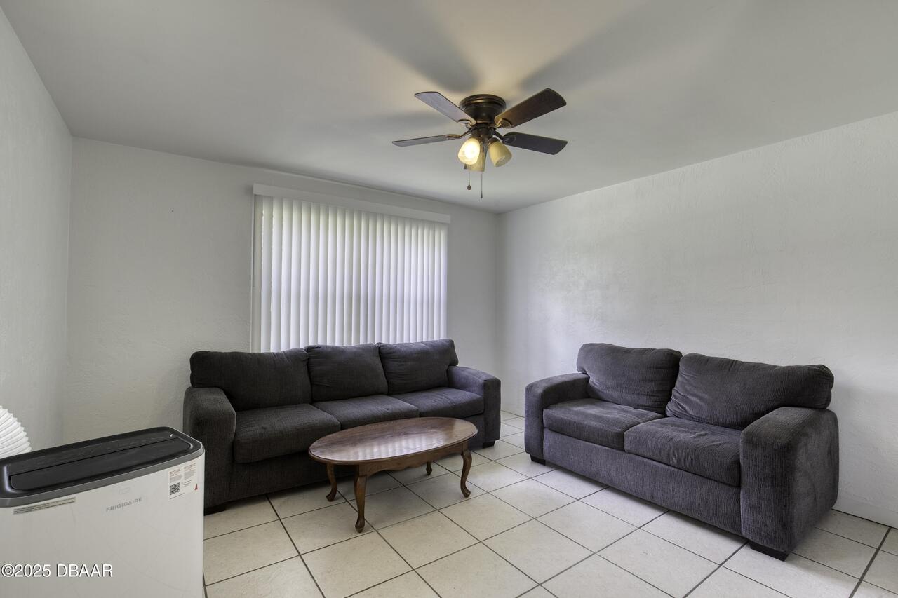 Listing Photo 9