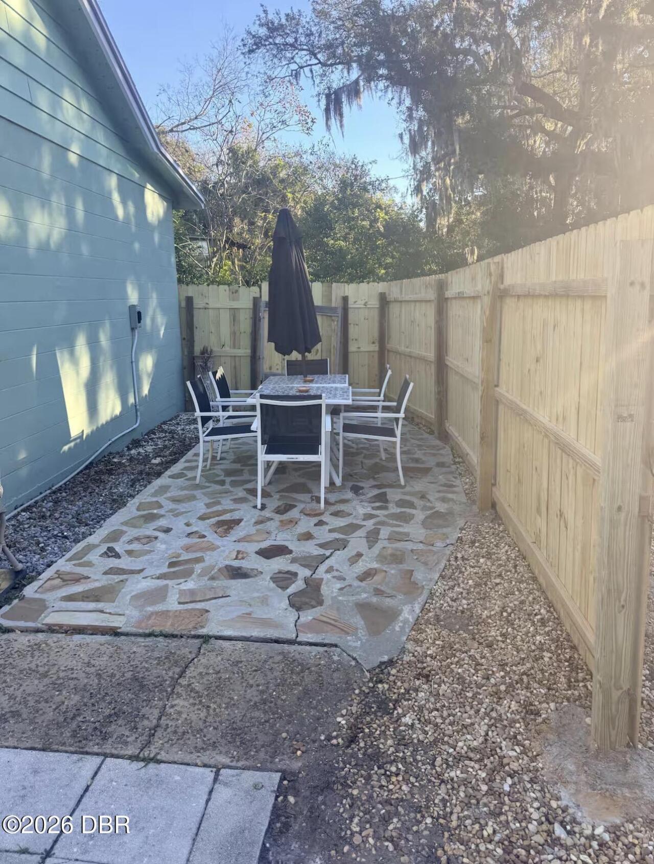 Listing Photo 11
