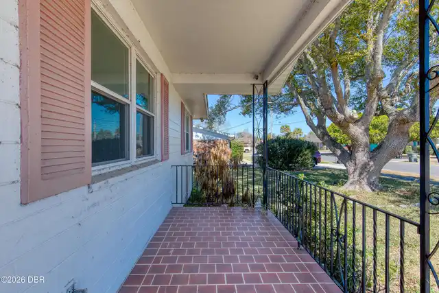 Listing Photo 9