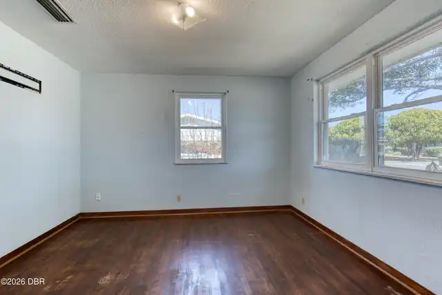 Listing Photo 37