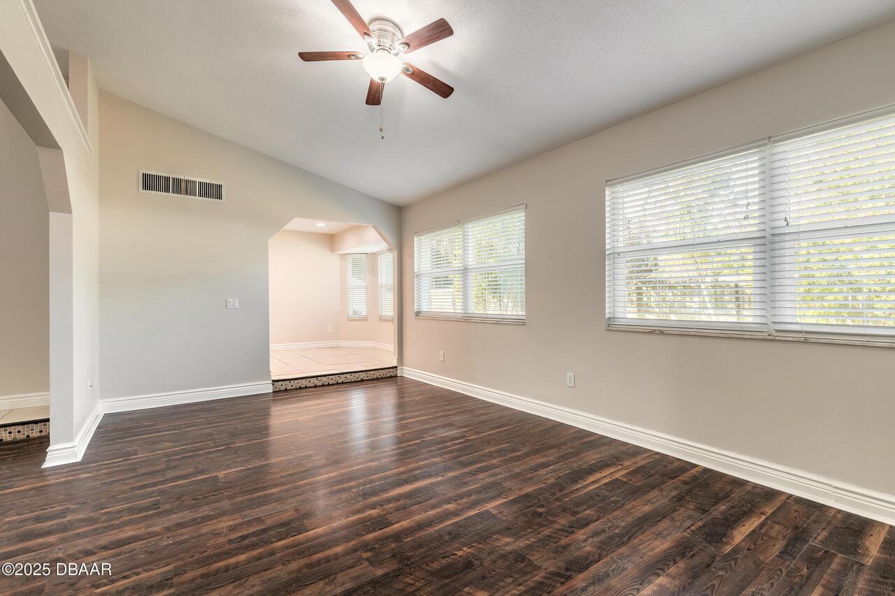 Listing Photo 9