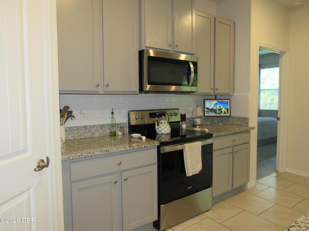 Listing Photo 9