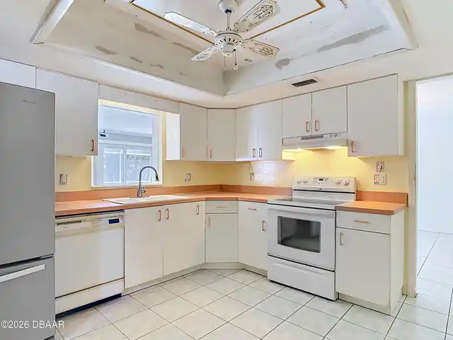 Listing Photo 16