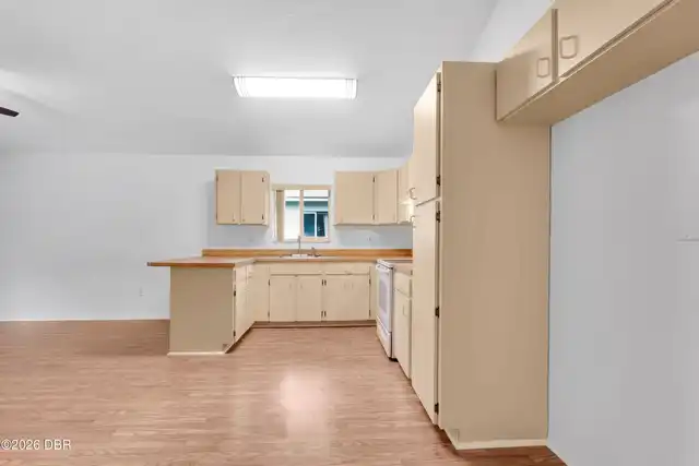 Listing Photo 10