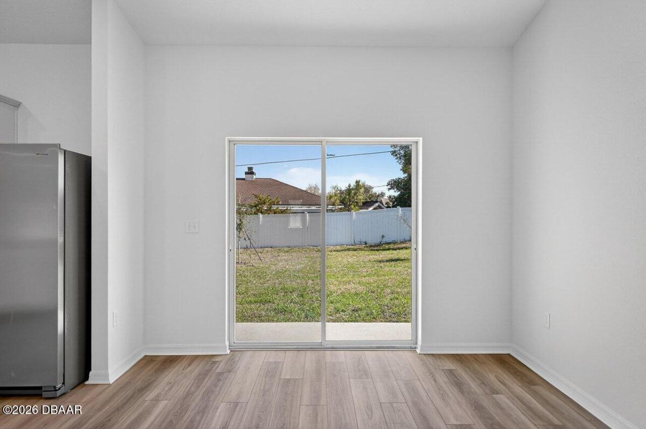 Listing Photo 12