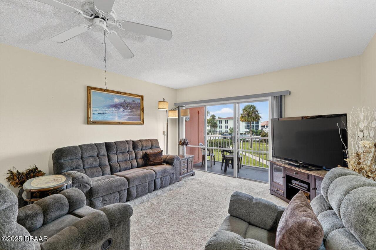 Listing Photo 12