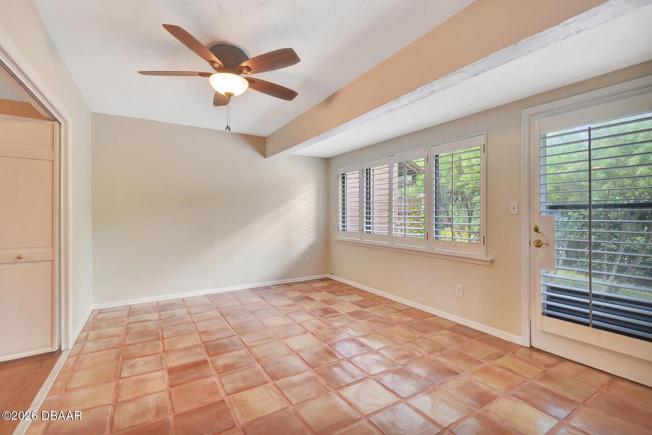 Listing Photo 12