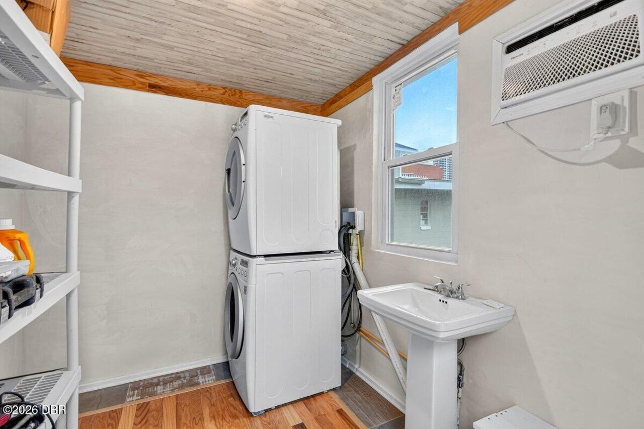 Listing Photo 9