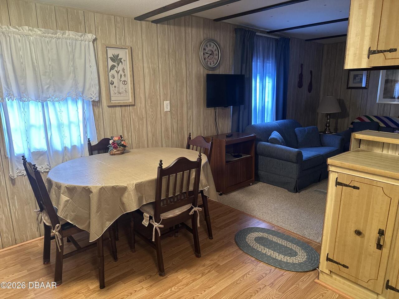 Listing Photo 12