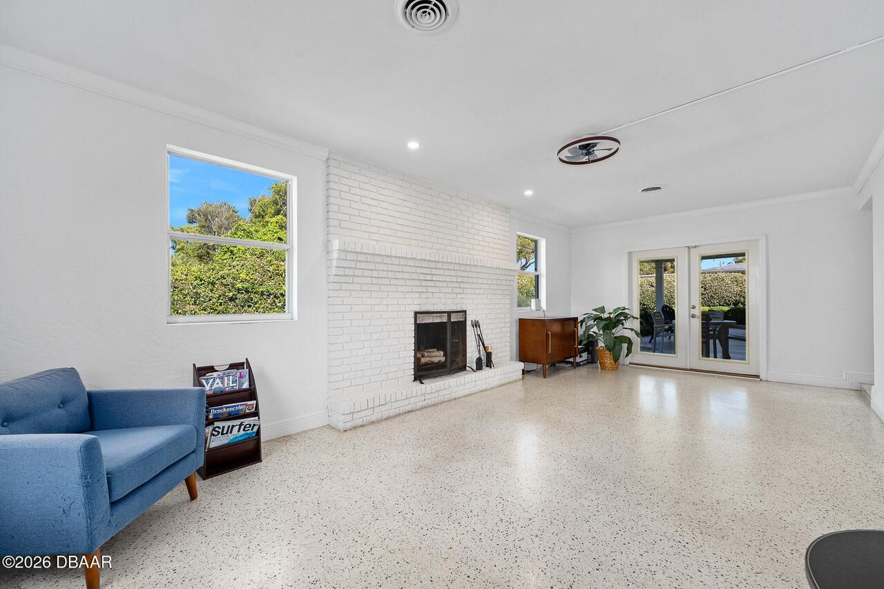 Listing Photo 17